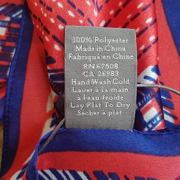 NWT VINCE CAMUTO scarf - Picture 3 of 7